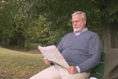 938250744-park-bench-information-calmness-emotion-lonesomeness